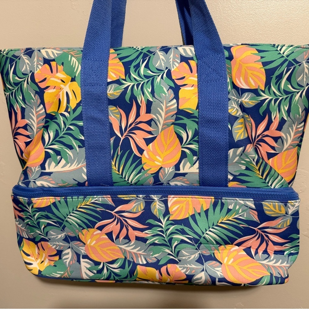 No Boundaries Beach Elevated Zip Bottom Cooler To… - image 3